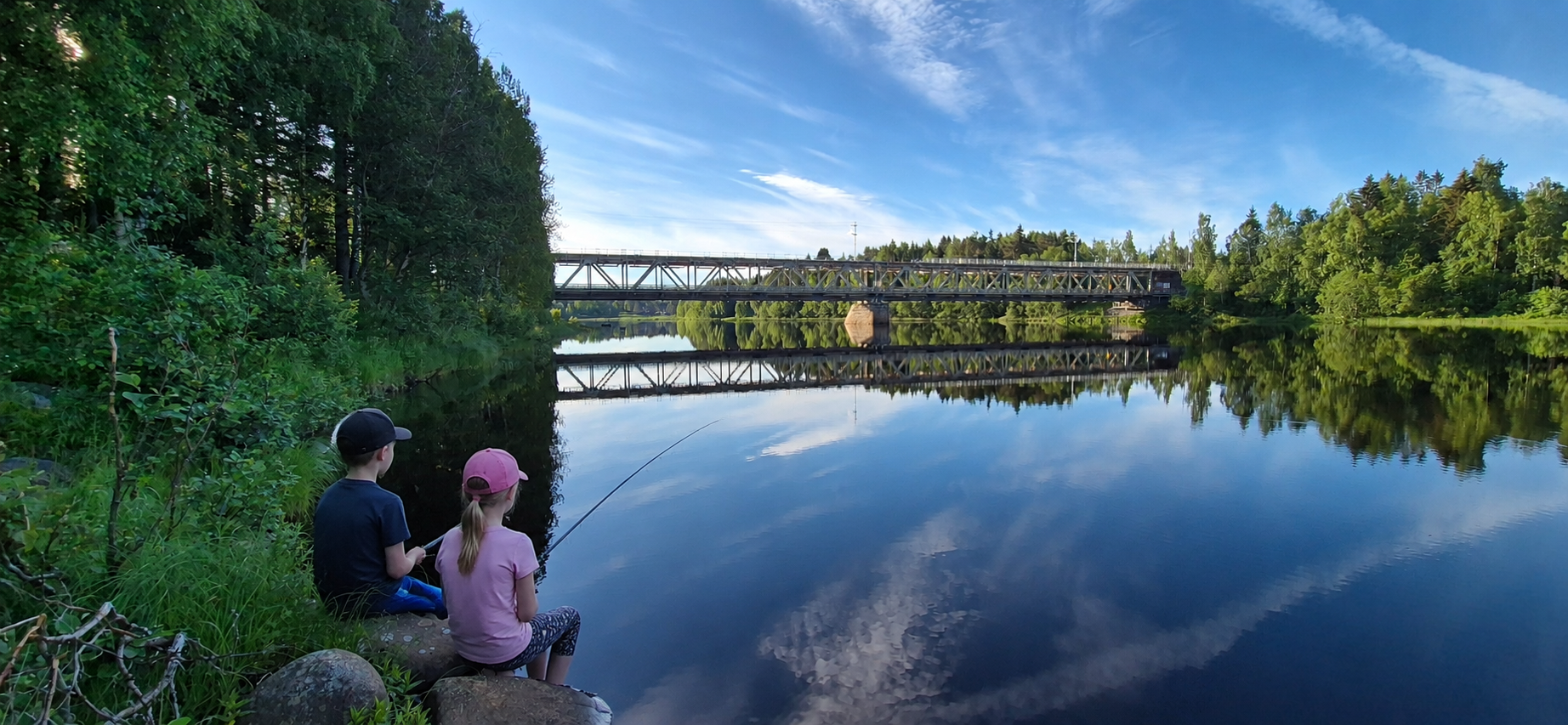 Kalastaja Iijoen rannalla